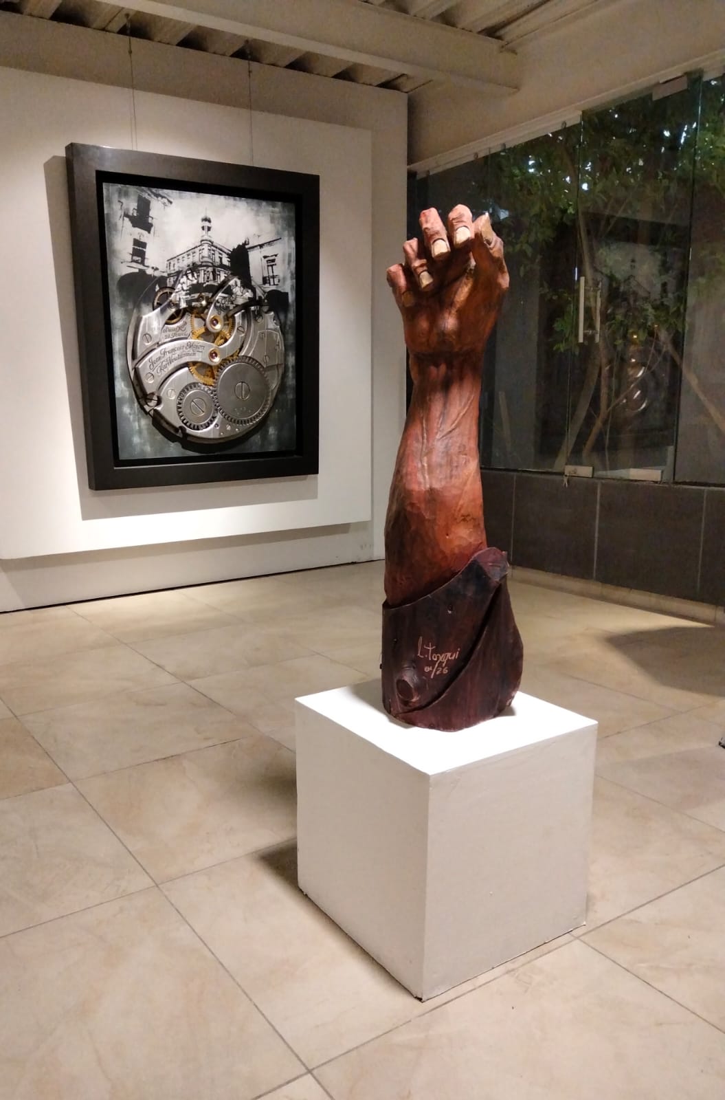 Fortaleza, escultura de mano en madera